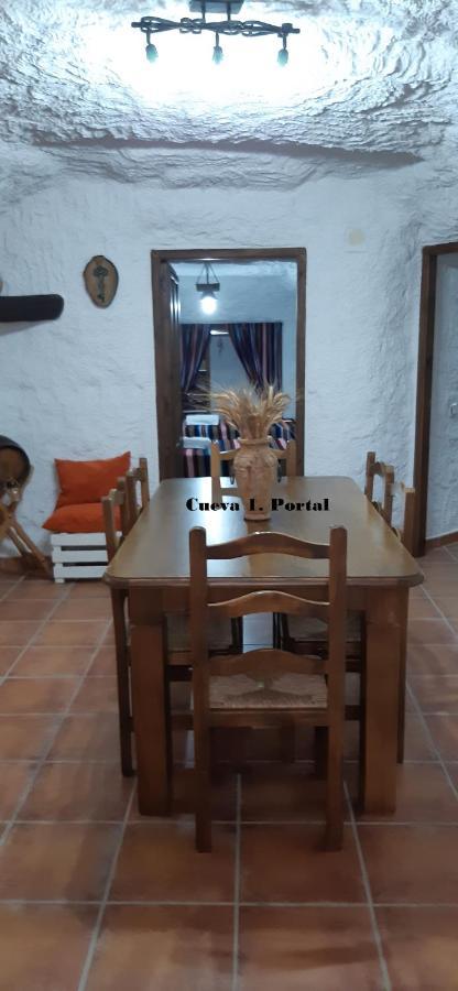 Cuevas Lourdes Villa Benamaurel ภายนอก รูปภาพ