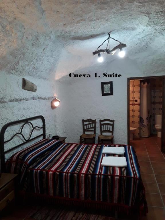 Cuevas Lourdes Villa Benamaurel ภายนอก รูปภาพ