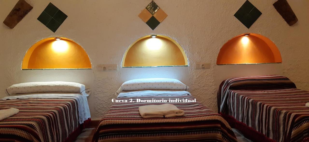 Cuevas Lourdes Villa Benamaurel ภายนอก รูปภาพ
