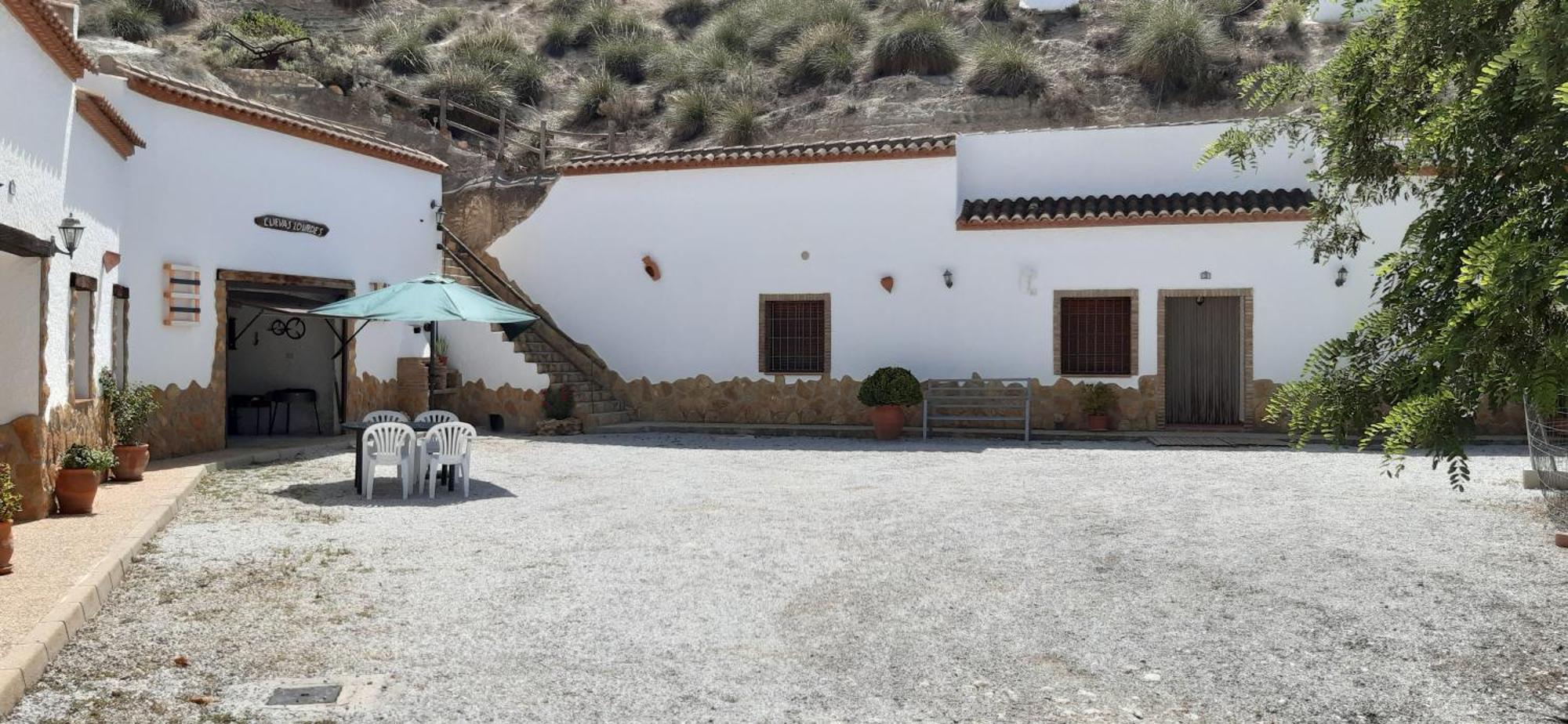 Cuevas Lourdes Villa Benamaurel ภายนอก รูปภาพ
